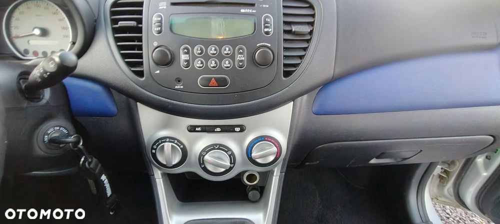 Hyundai i10 - 10