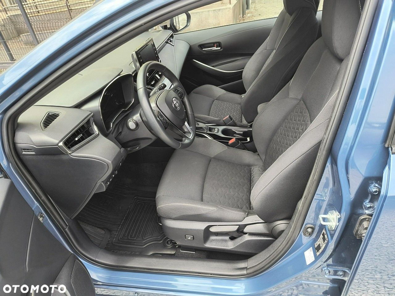 Toyota Corolla - 10