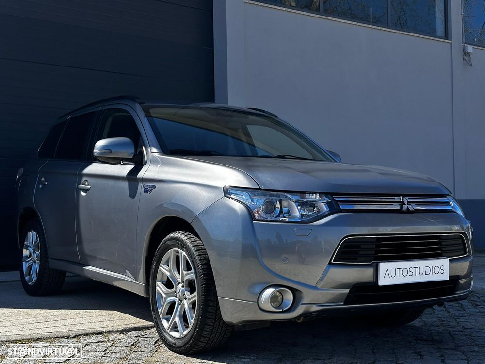 Mitsubishi Outlander 2.0 4WD - 3