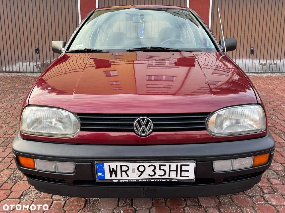 Volkswagen Golf - 2