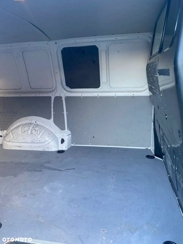Volkswagen TRANSPORTER - 11