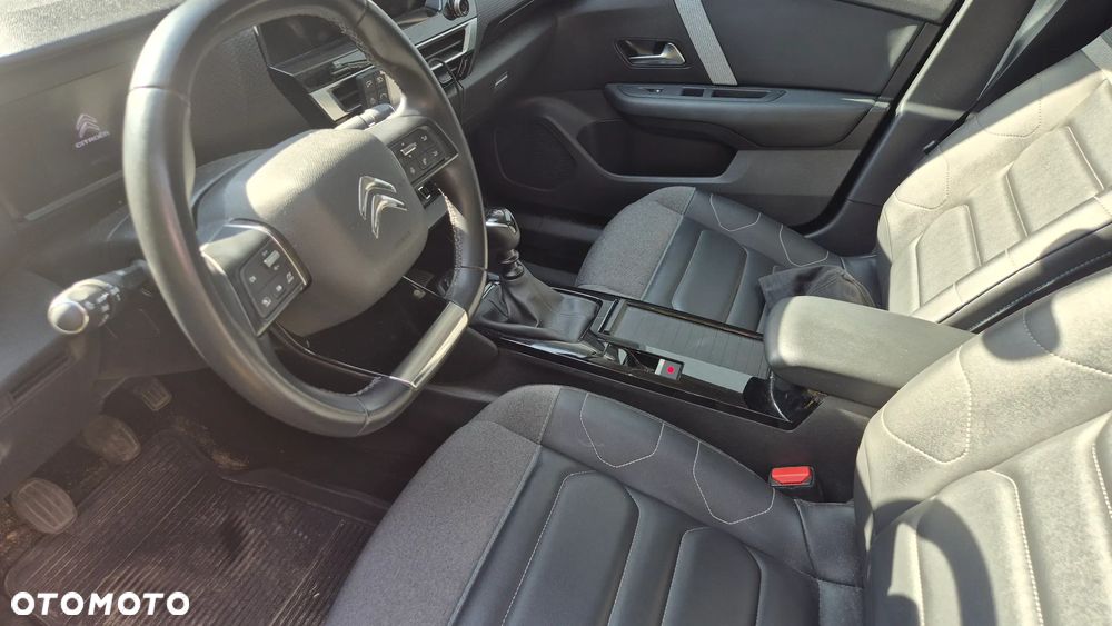 Citroën C4 1.2 PureTech Shine S&S - 3