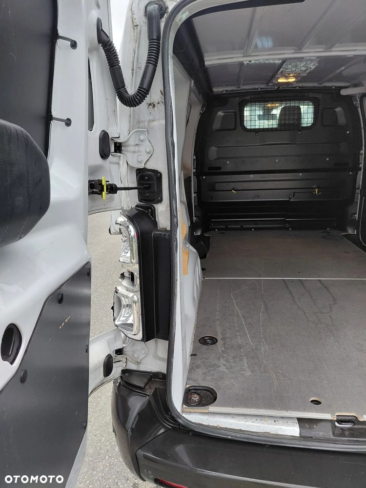 Toyota Proace 2.0D 4D L2 - 20