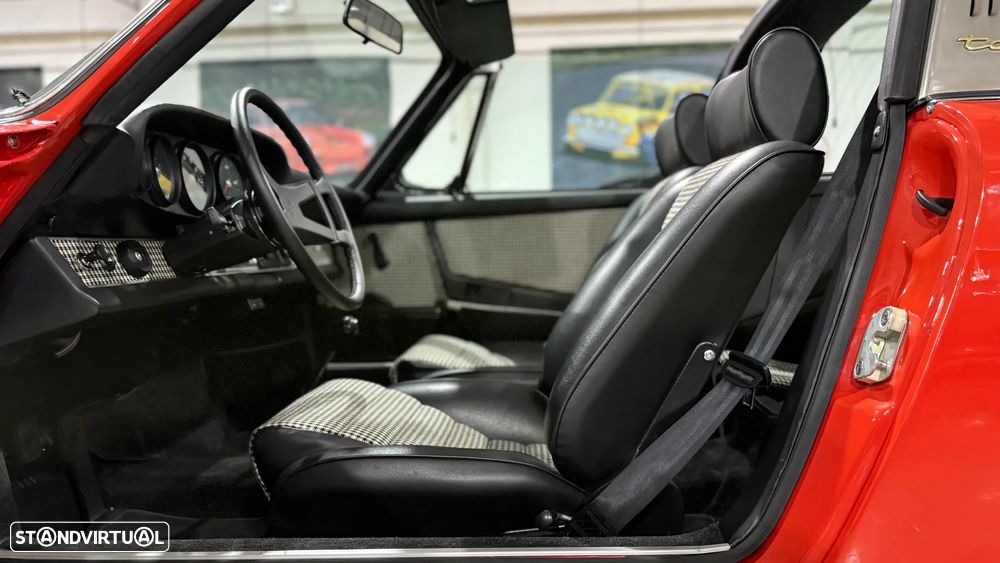 Porsche 911 Série F - 17