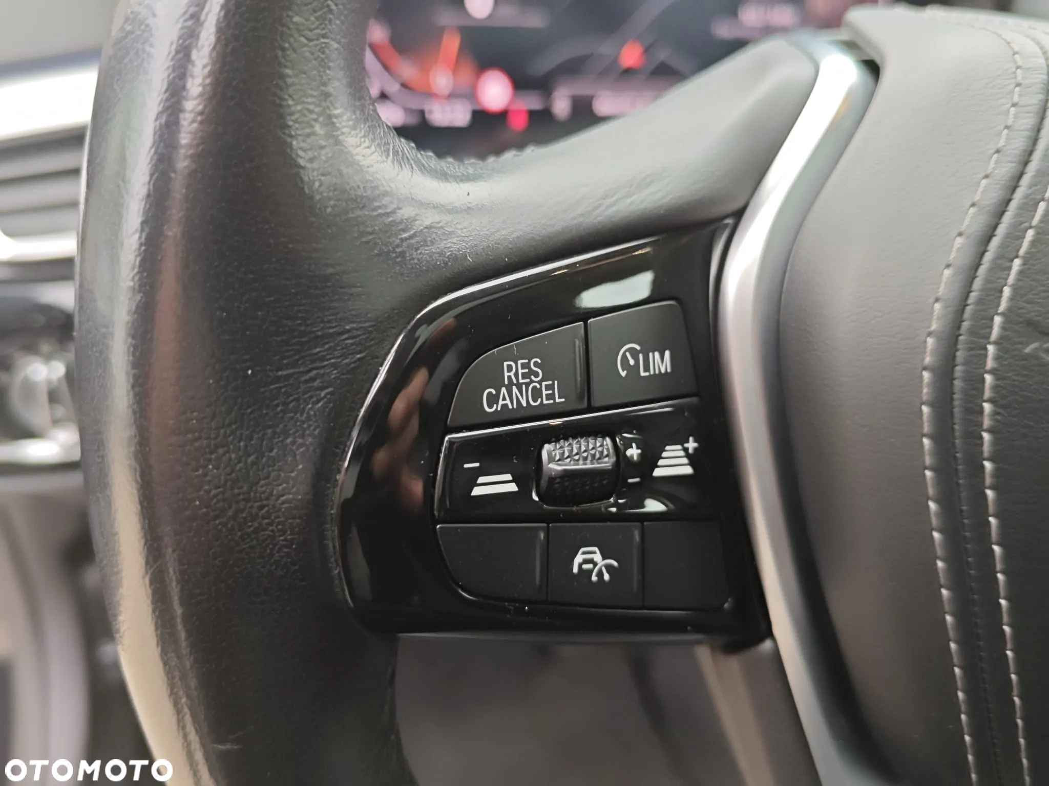 BMW Seria 5 530i GPF xDrive Luxury Line - 22