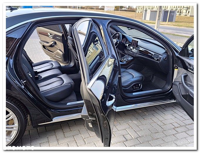 Audi A8 - 8