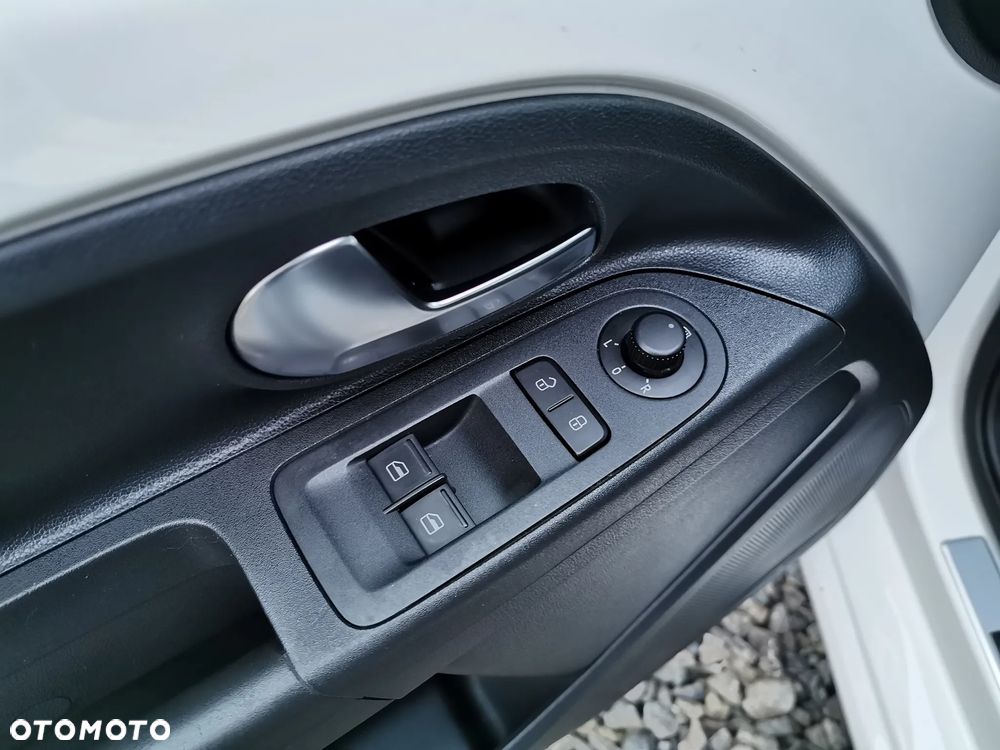 Volkswagen up! TSI (BlueMotion Technology) move - 33