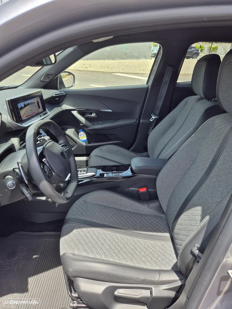 Peugeot 2008 1.2 PureTech Allure Pack EAT8 - 13