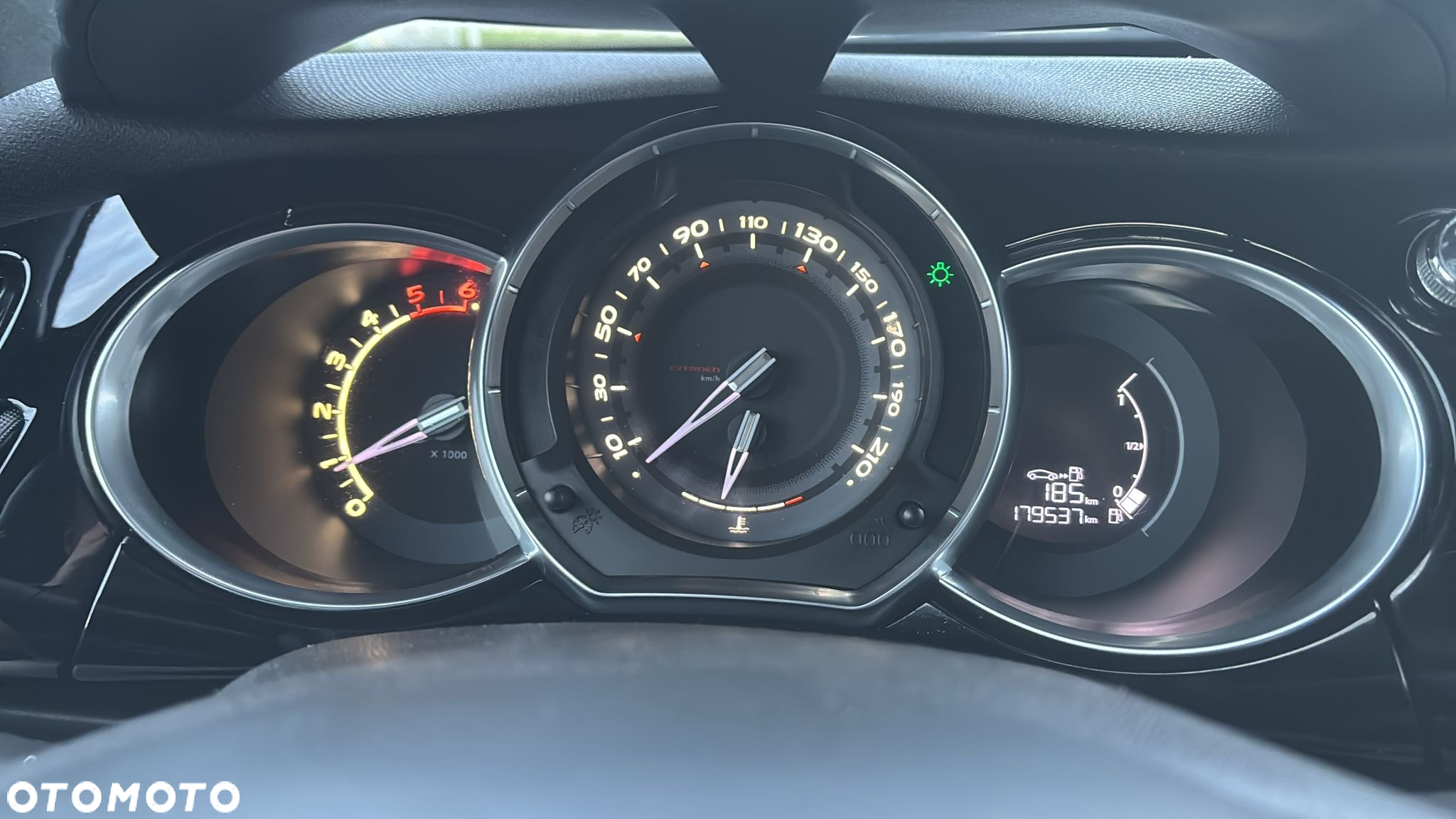 Citroën DS3 BlueHDi 100 CONNECTED CHIC - 30