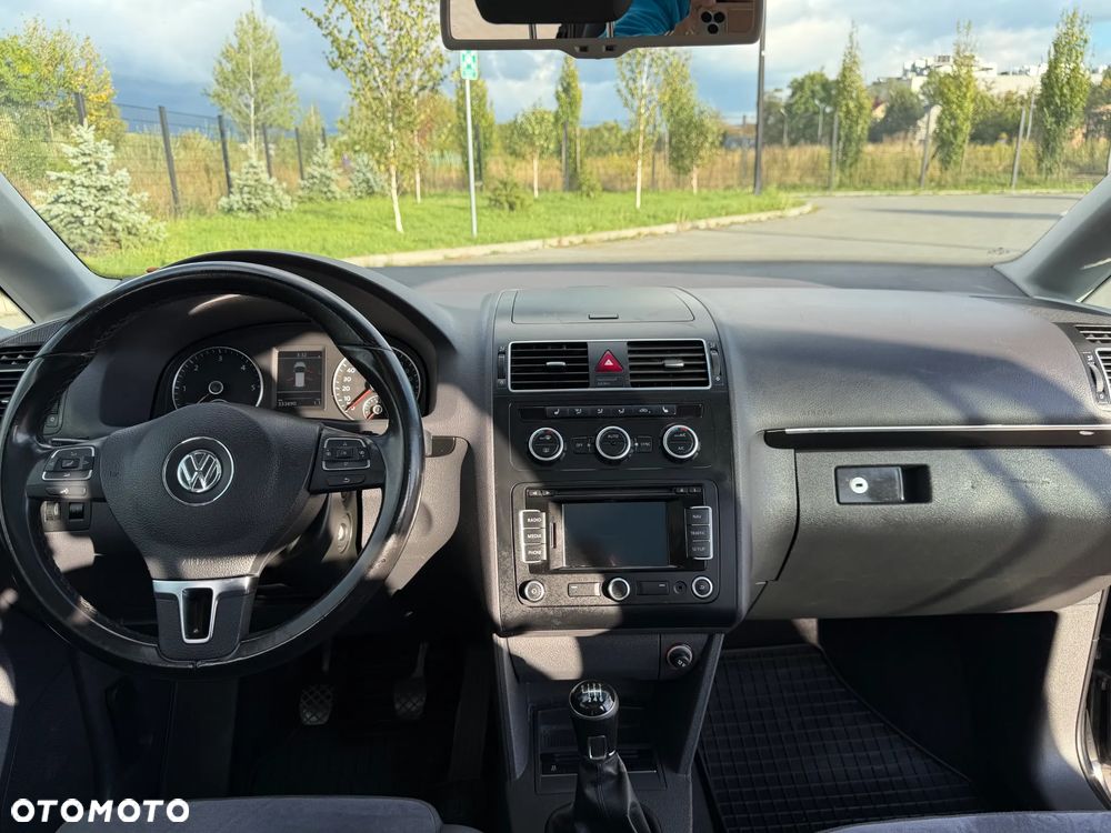 Volkswagen Touran 2.0 TDI DPF BlueMotion Technology Comfortline - 11