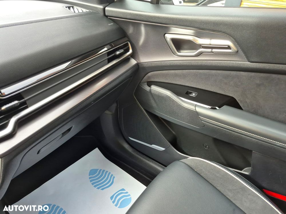 Kia Sportage 1.6 T-GDI HEV 6AT 4x2 GT Line - 14