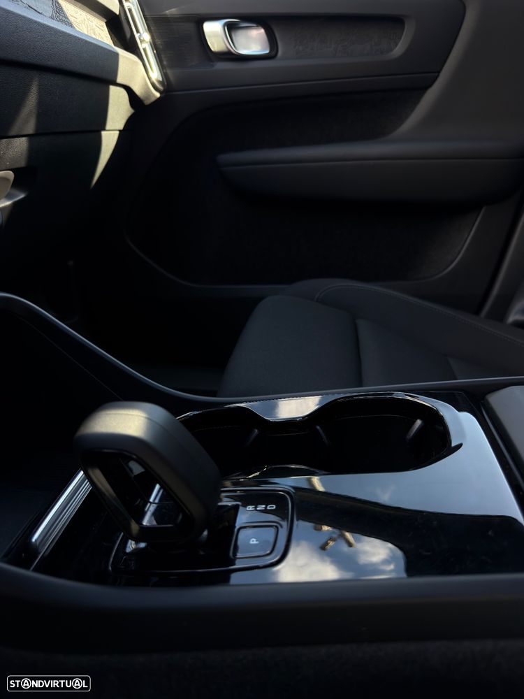 Volvo XC 40 Recharge Extended Range Plus - 36