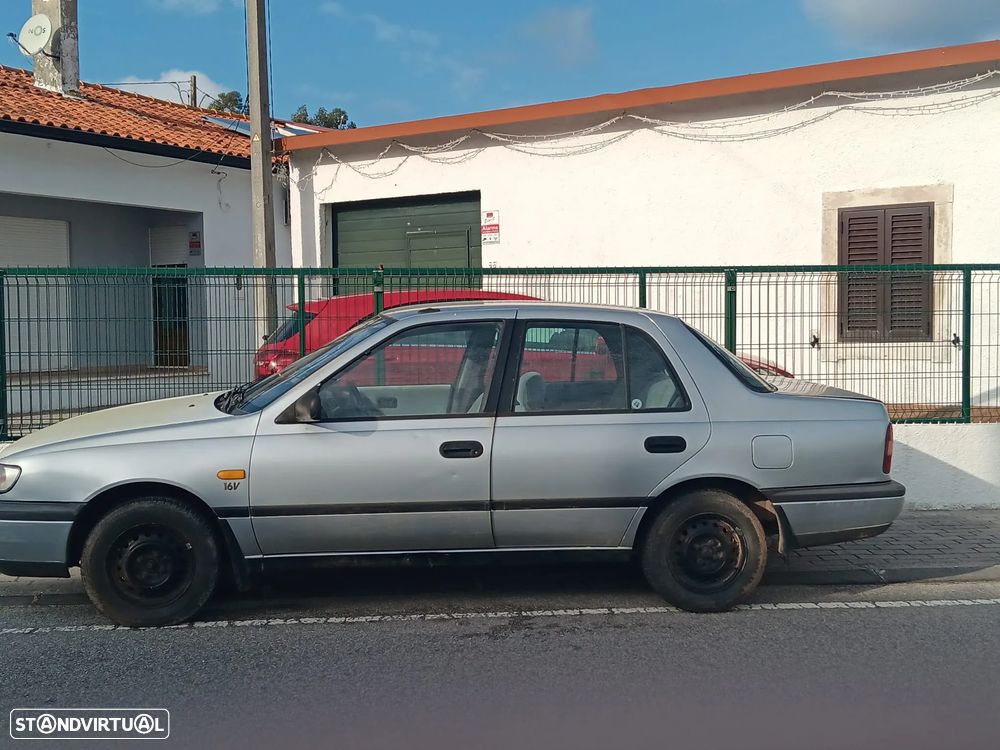 Nissan Sunny - 2