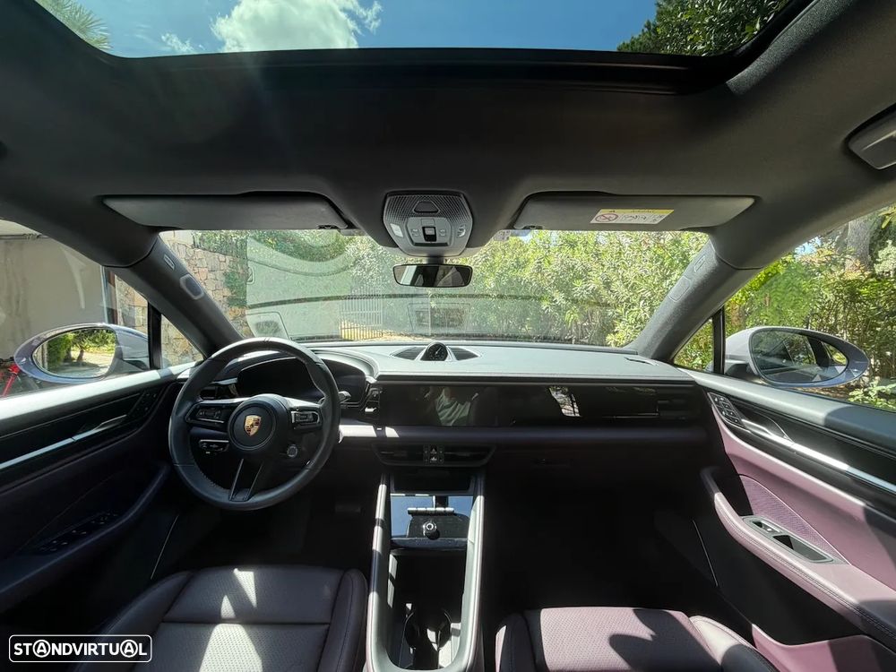 Porsche Macan Electric 4 - 4