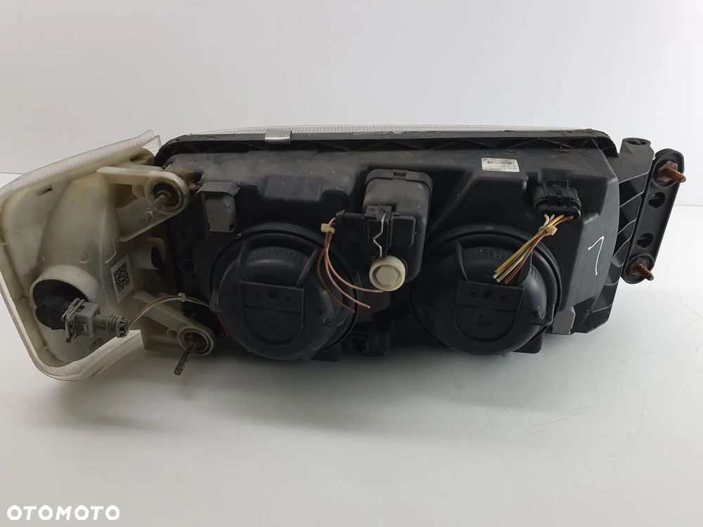 LAMPA LEWA REFLEKTOR KIERUNKOWSKAZ  IVECO EUROCARGO - 5