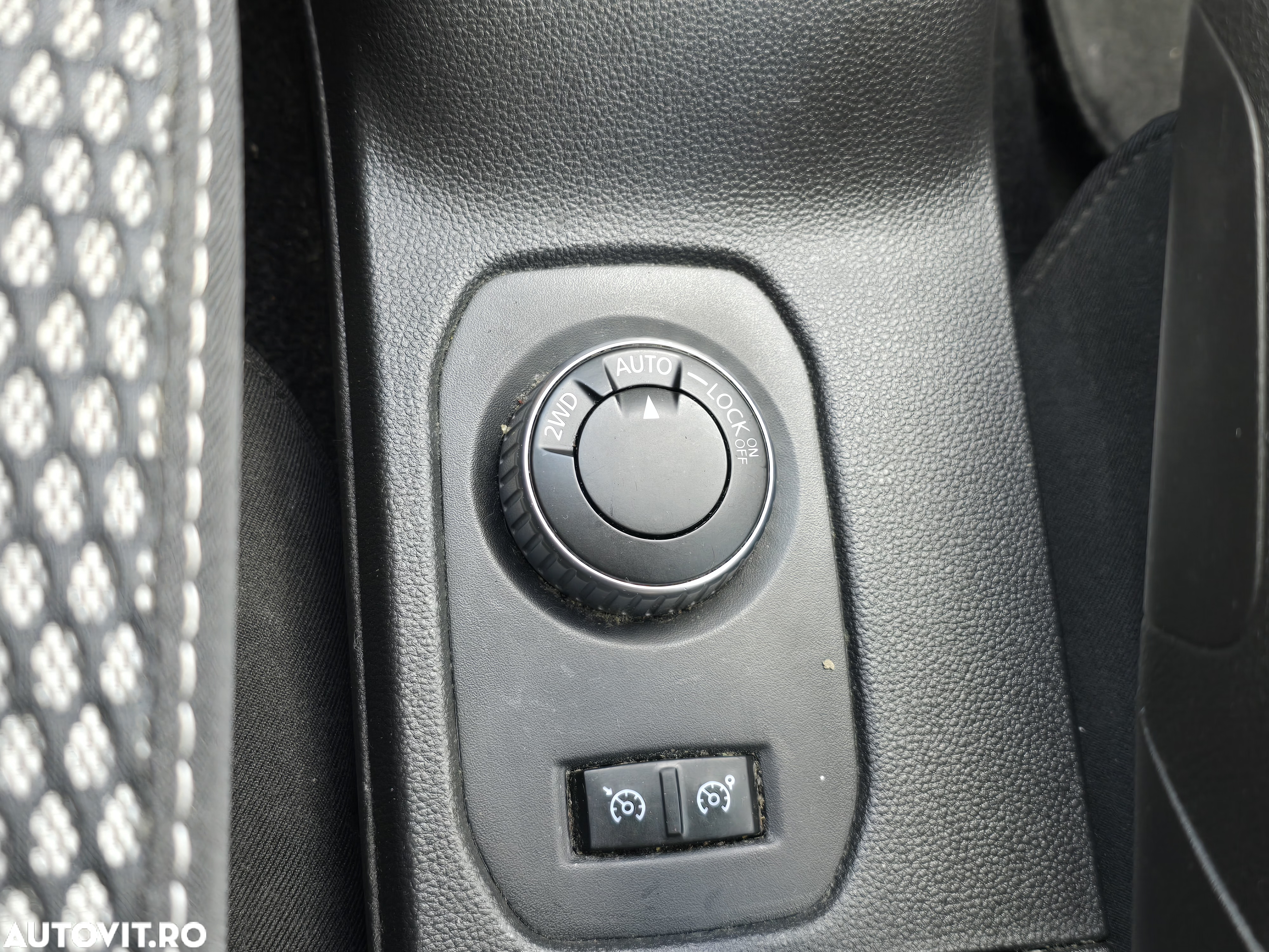 Dacia Duster 1.5 dCi 4WD Prestige jante 17" - 10