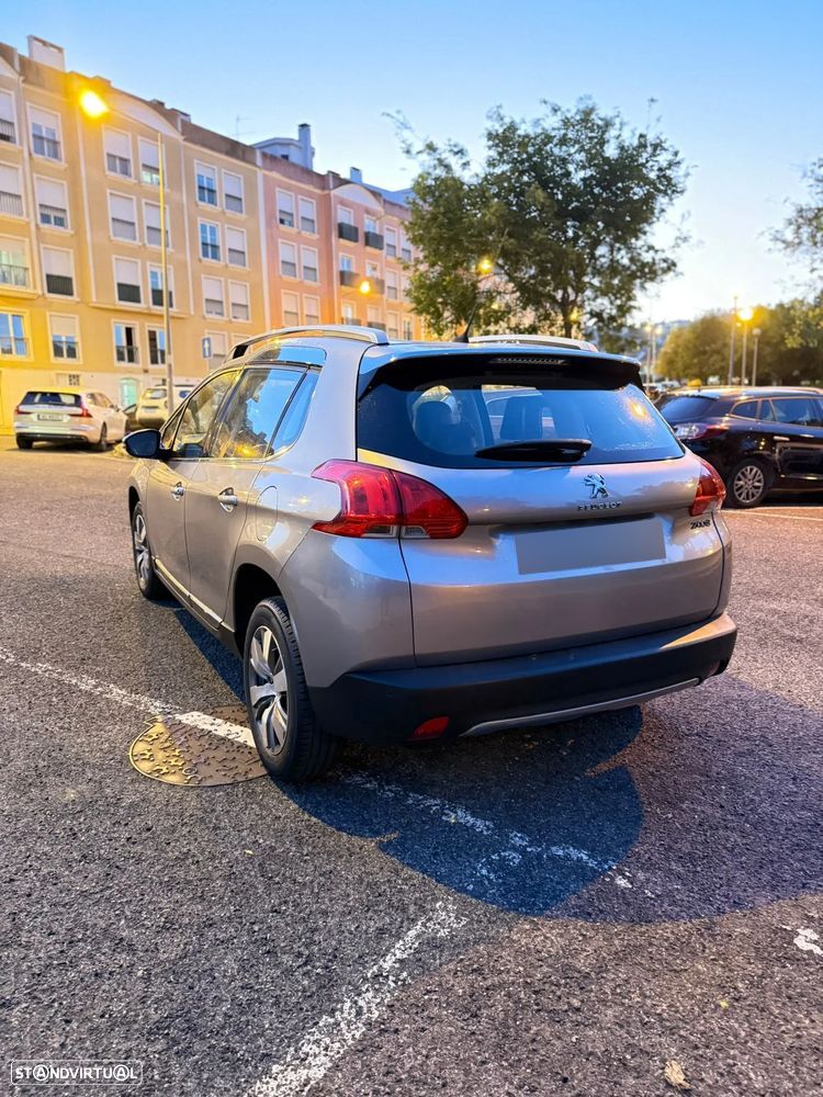 Peugeot 2008 1.2 VTi Allure - 2