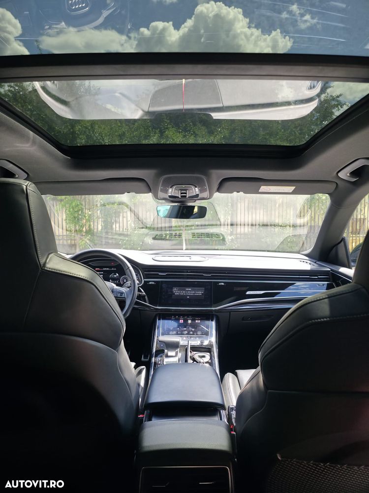 Audi Q8 - 8