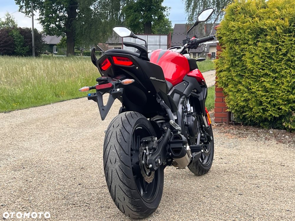 VOGE 500R - 9