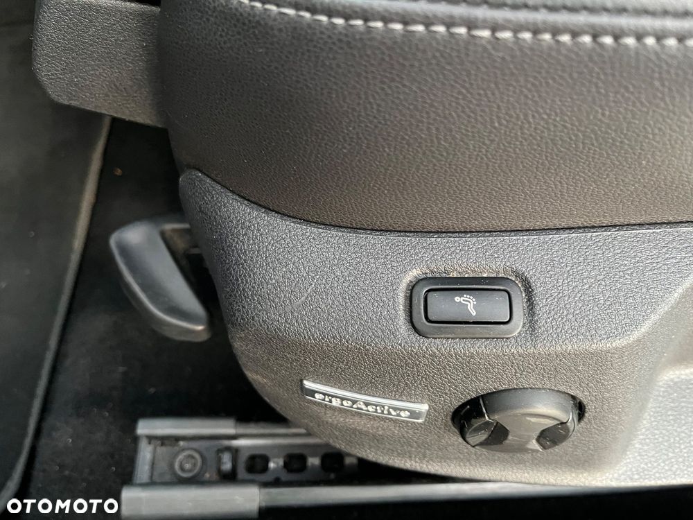 Volkswagen Golf - 22