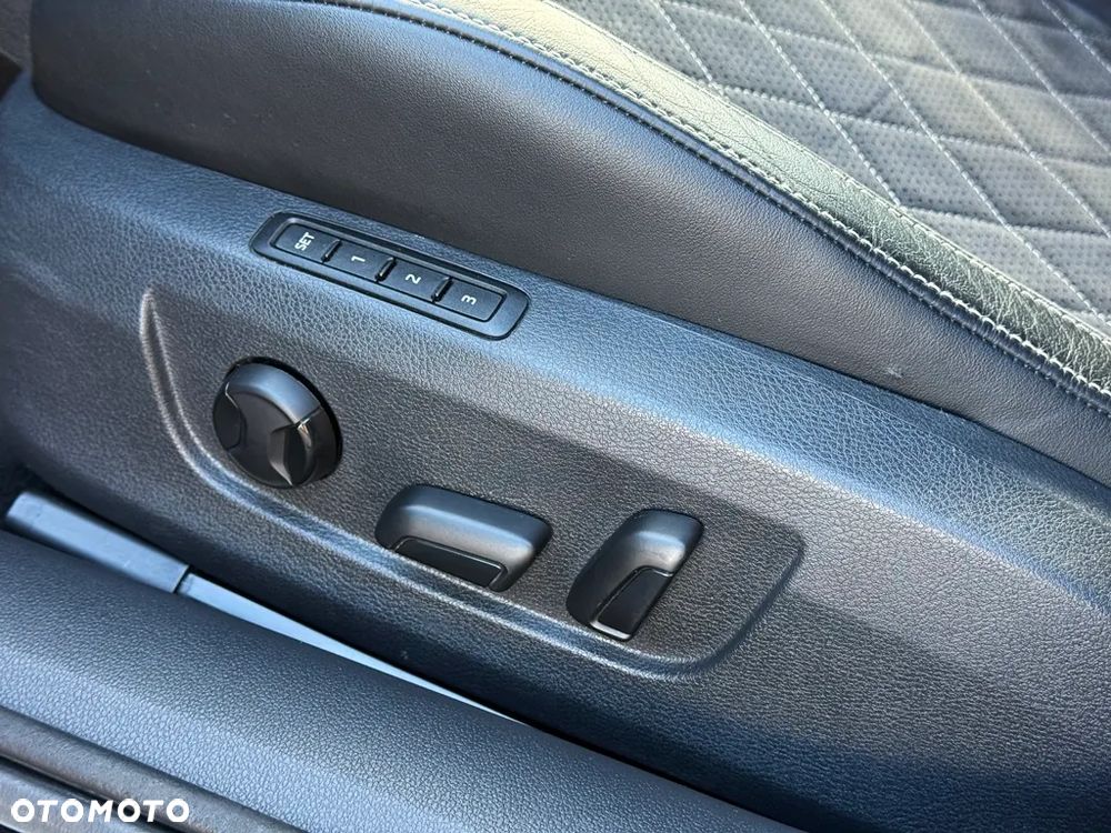Skoda Superb 1.5 TSI DSG Sportline - 35