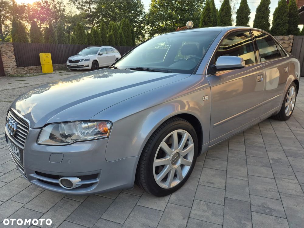 Audi A4 Limousine - 12