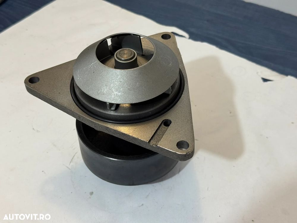 Pompa apa CUMMINS NOUA 4089647 4376359 4286293 3804927 - 1