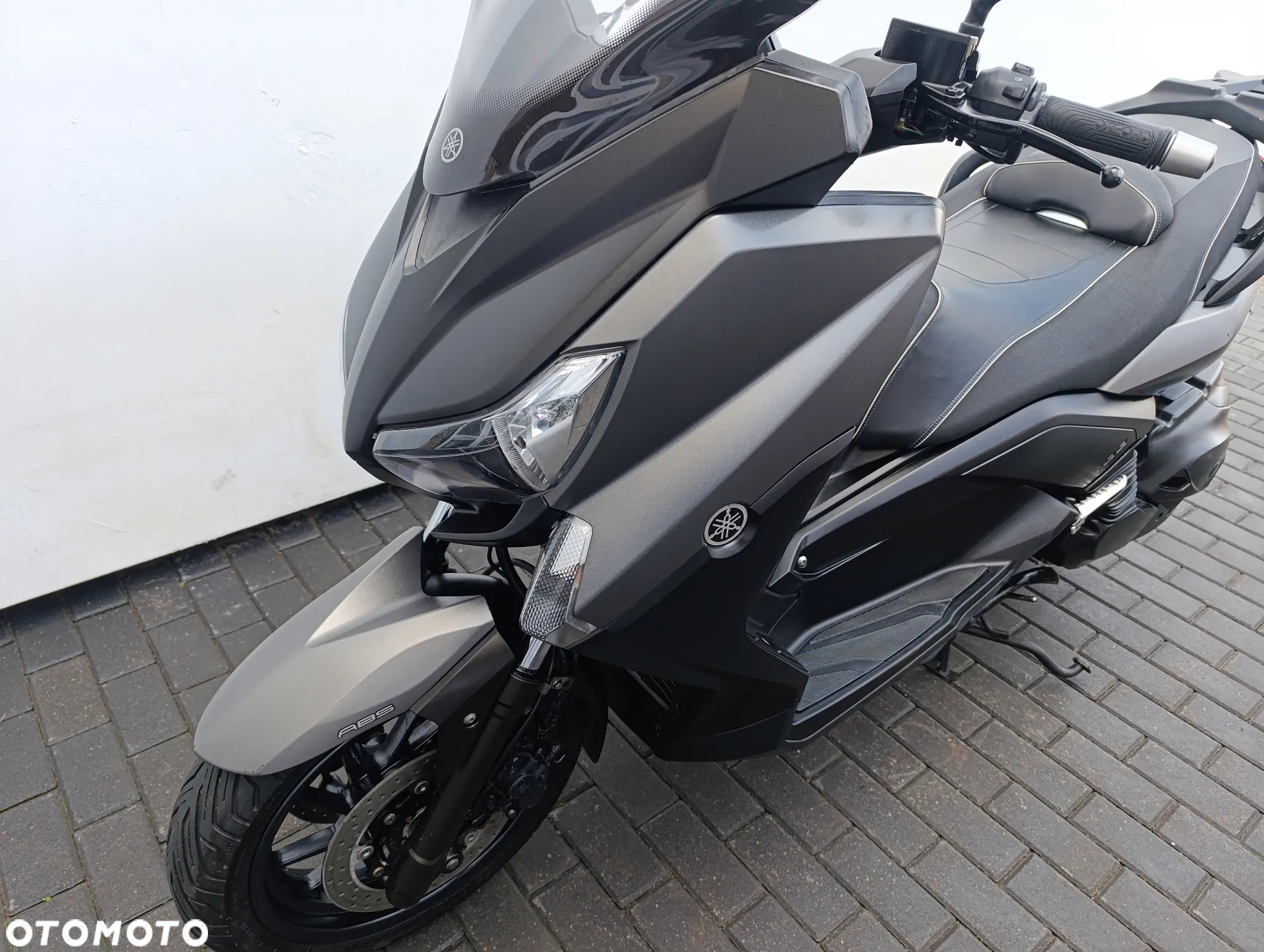 Yamaha X-max - 9