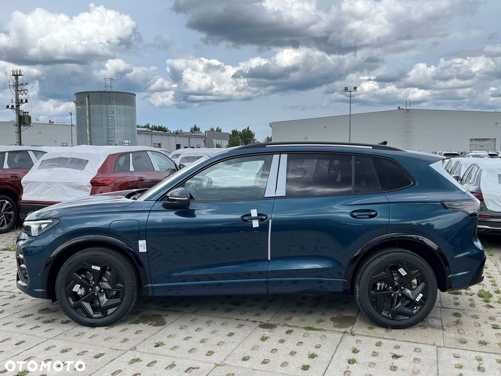 Volkswagen Tiguan - 4