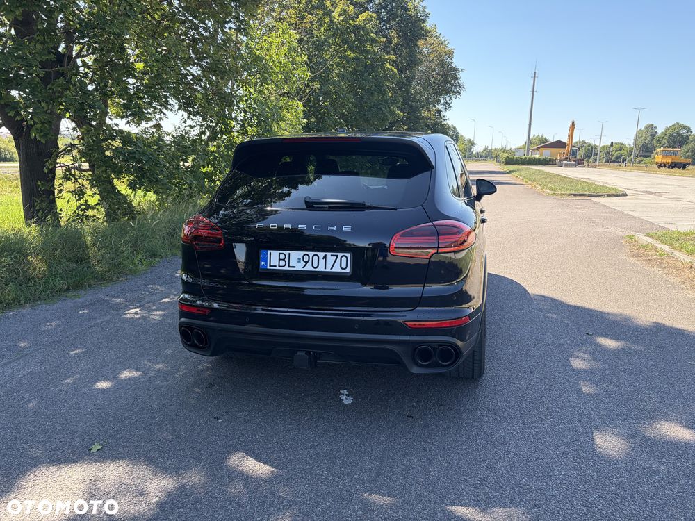 Porsche Cayenne Platinum Edition - 10