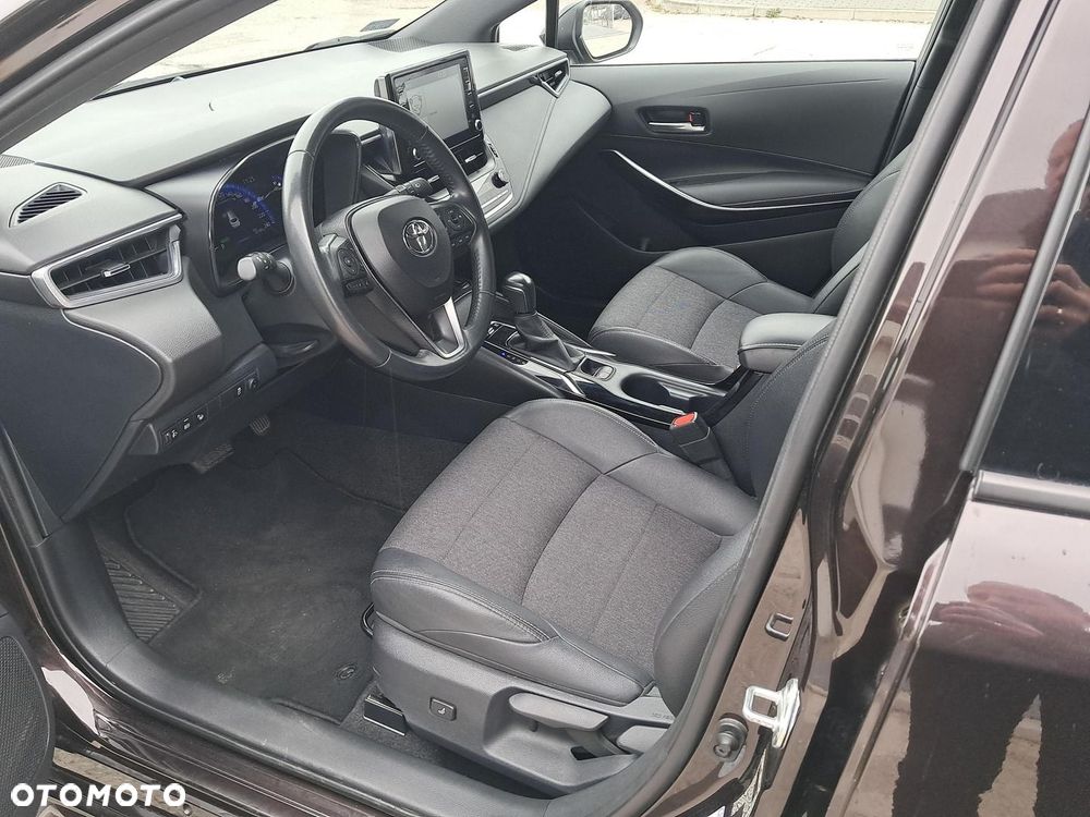 Toyota Corolla 1.8 Hybrid Comfort - 10