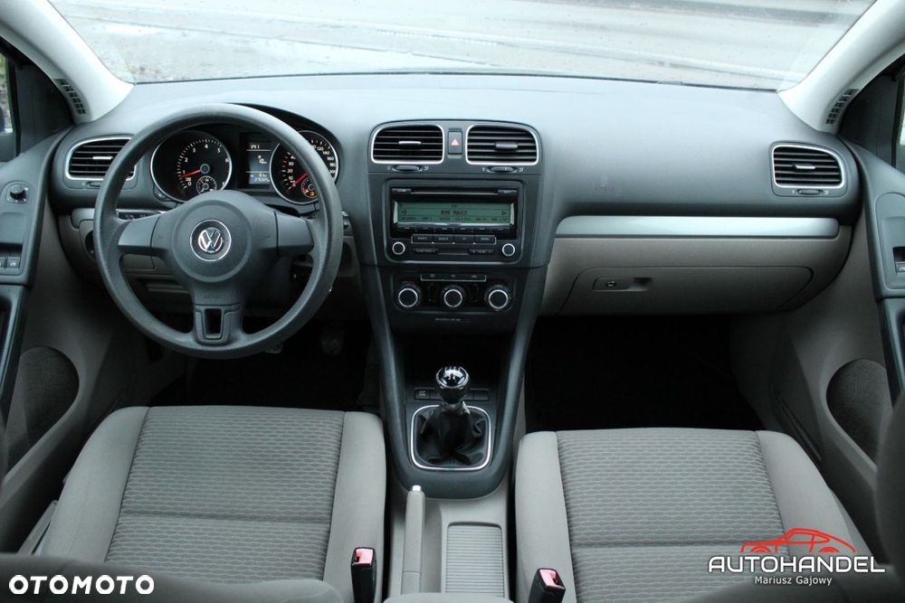 Volkswagen Golf - 8