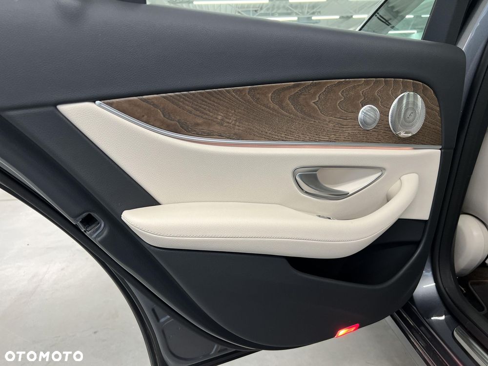 Mercedes-Benz Klasa E - 35