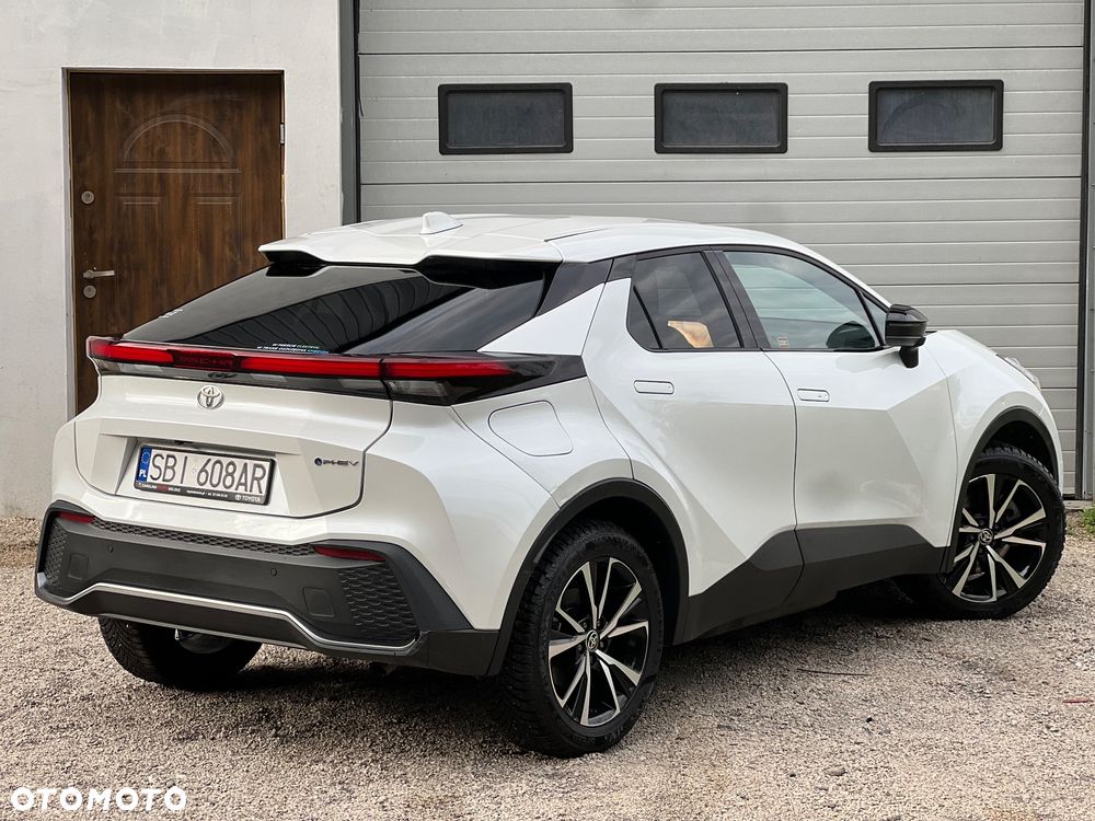 Toyota C-HR 2.0 PHEV Dynamic Force Comfort Plus - 11