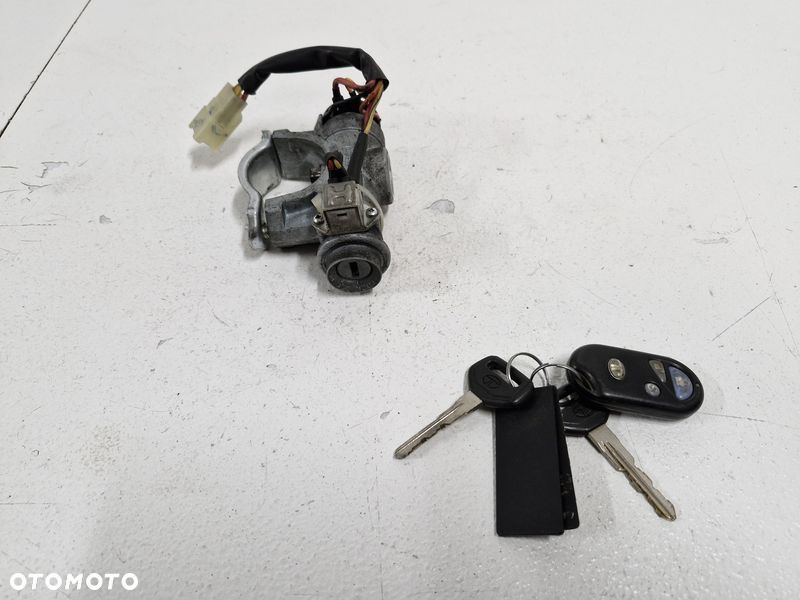 TATA SAFARI II 2 2.2 D STACYJKA X2 KLUCZYK - 1