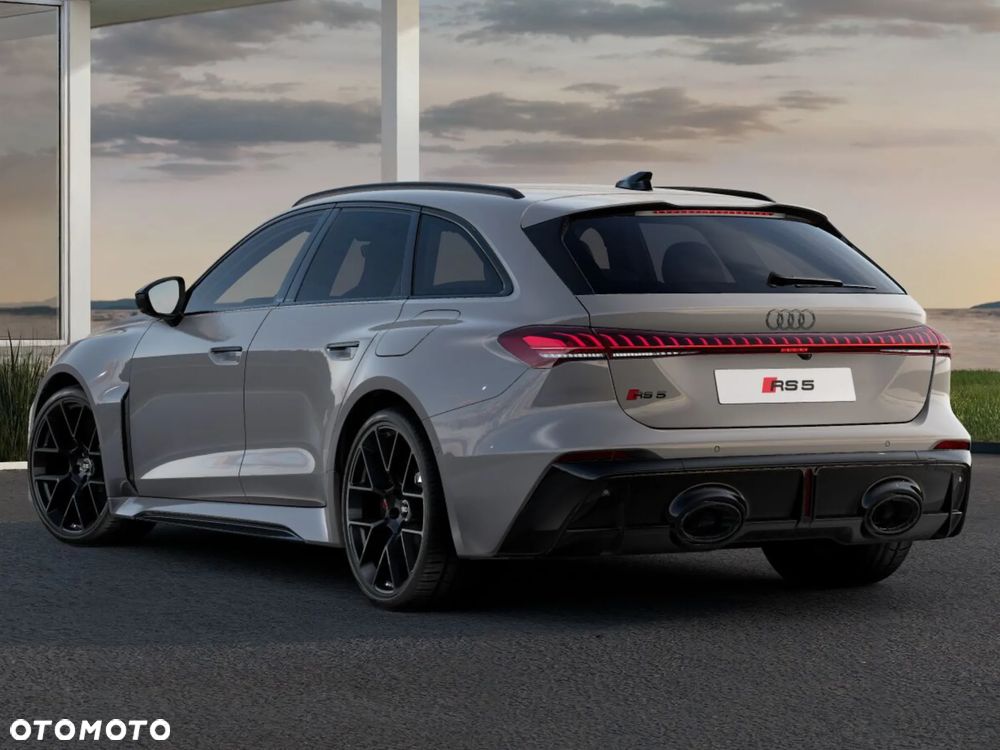 Audi RS5 Avant - 2