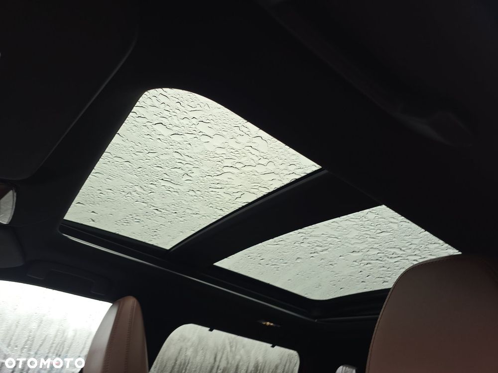 Mitsubishi Outlander - 10