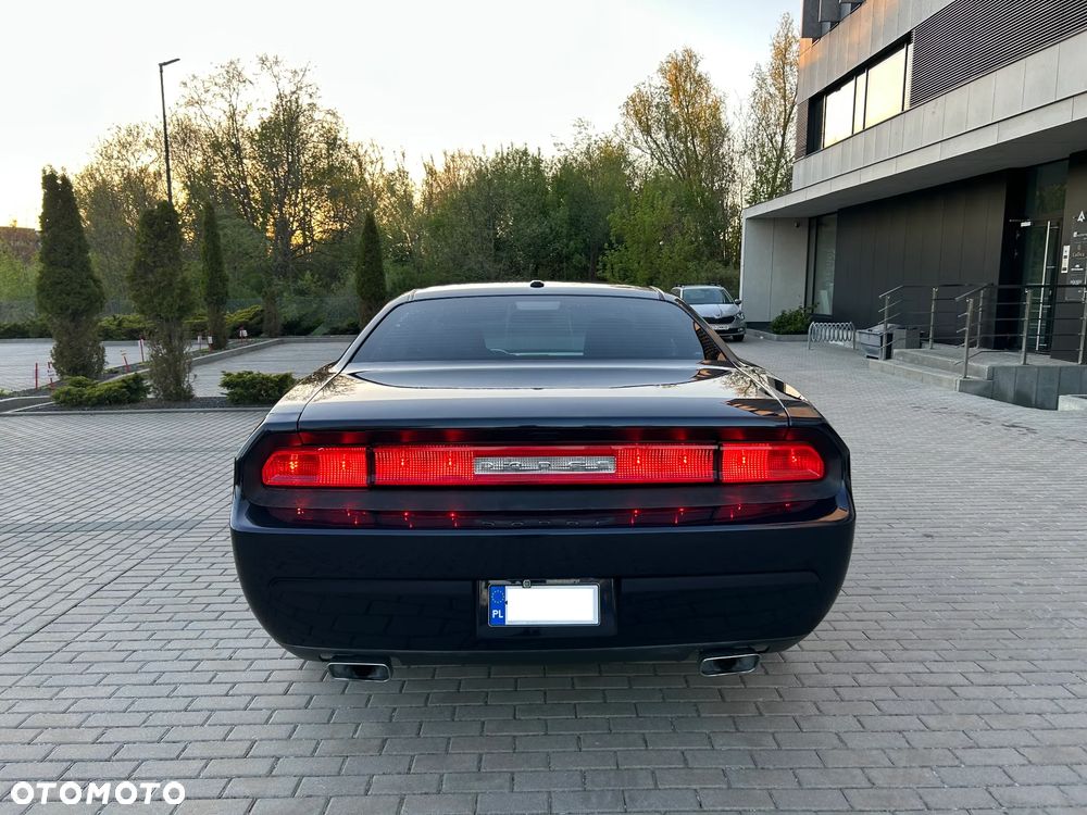 Dodge Challenger - 5