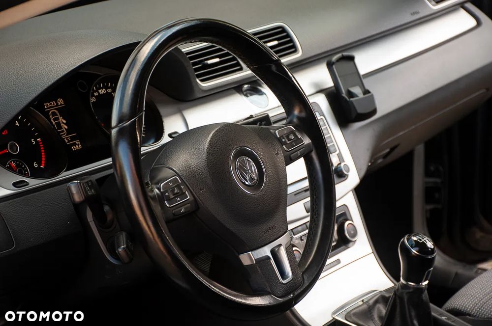 Volkswagen Passat CC 2.0 TDI Exclusive - 25