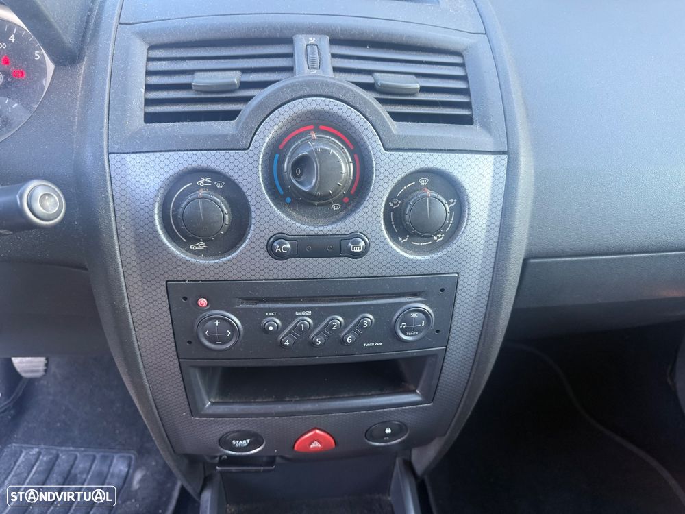 Renault Mégane Break 1.5 dCi L Dynamique - 11