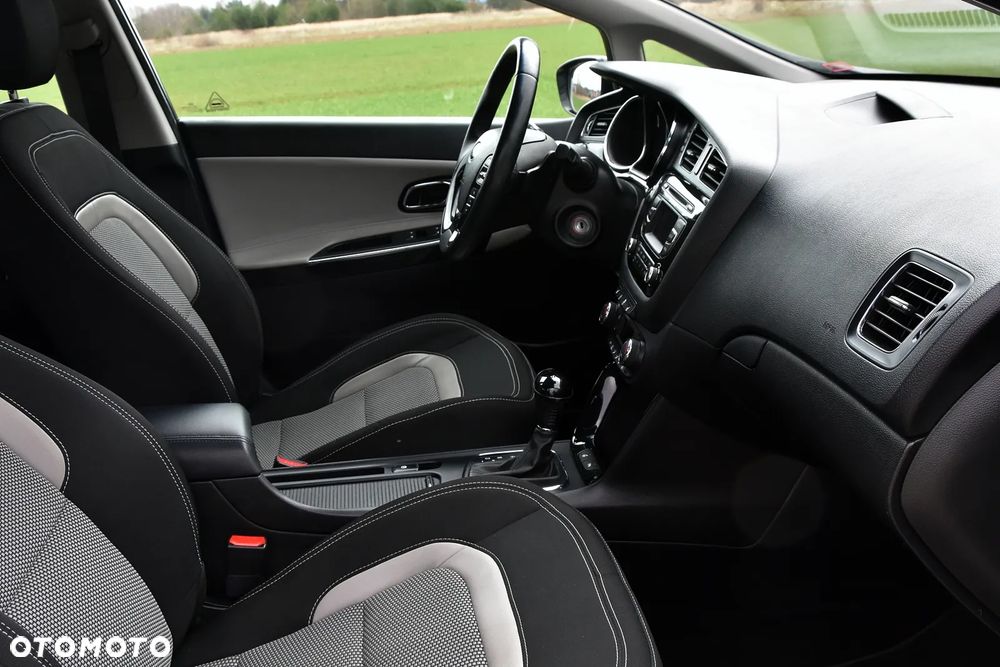 Kia Ceed 1.6 GDI XL DCT - 13