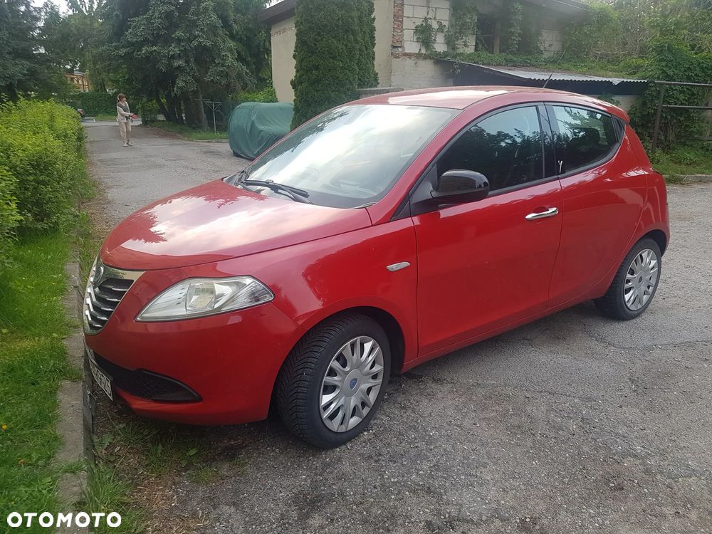 Lancia Ypsilon 1.2 8V Silver - 8