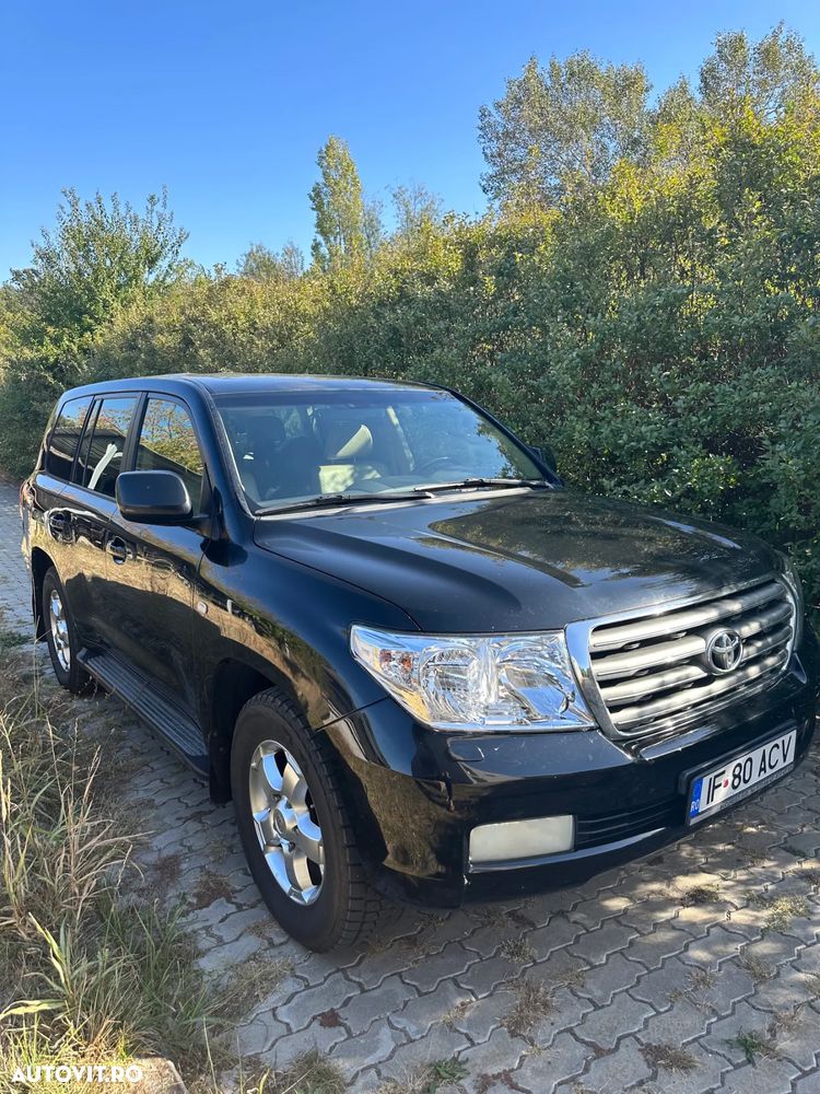 Toyota Land Cruiser - 2