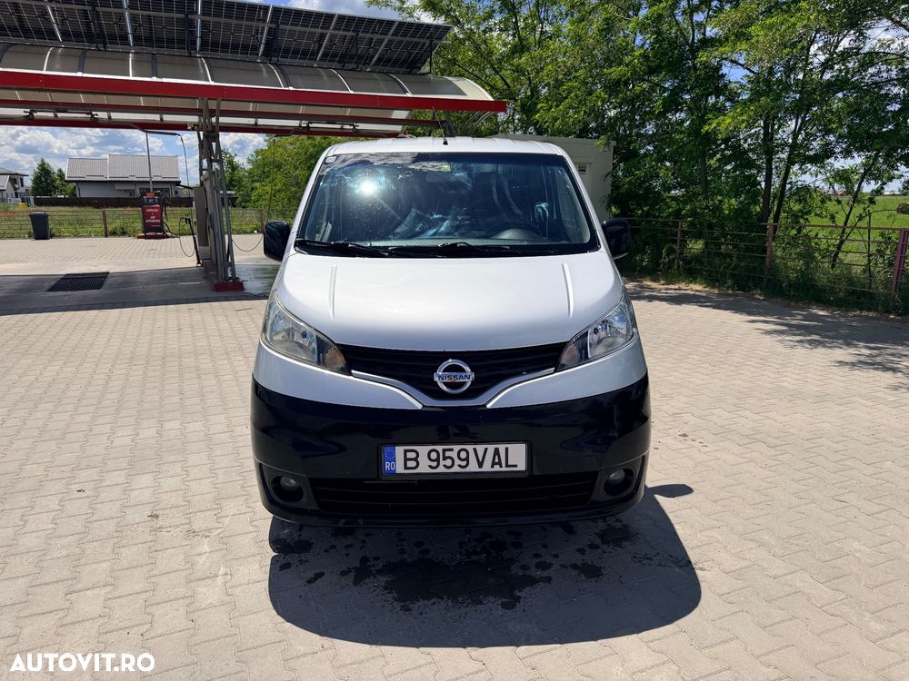 Nissan NV200 - 1