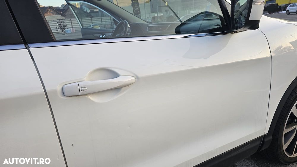 Nissan Qashqai 1.6 DCI Xtronic TEKNA+ - 34