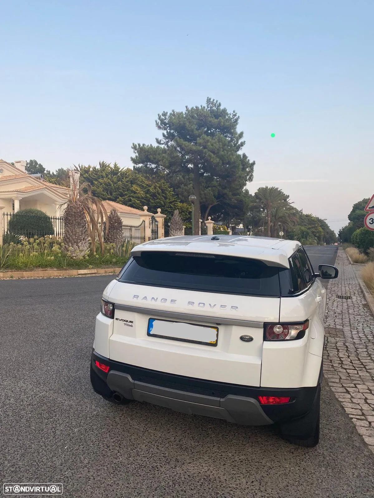 Land Rover Range Rover Evoque 2.2 SD4 Dynamic Auto - 13