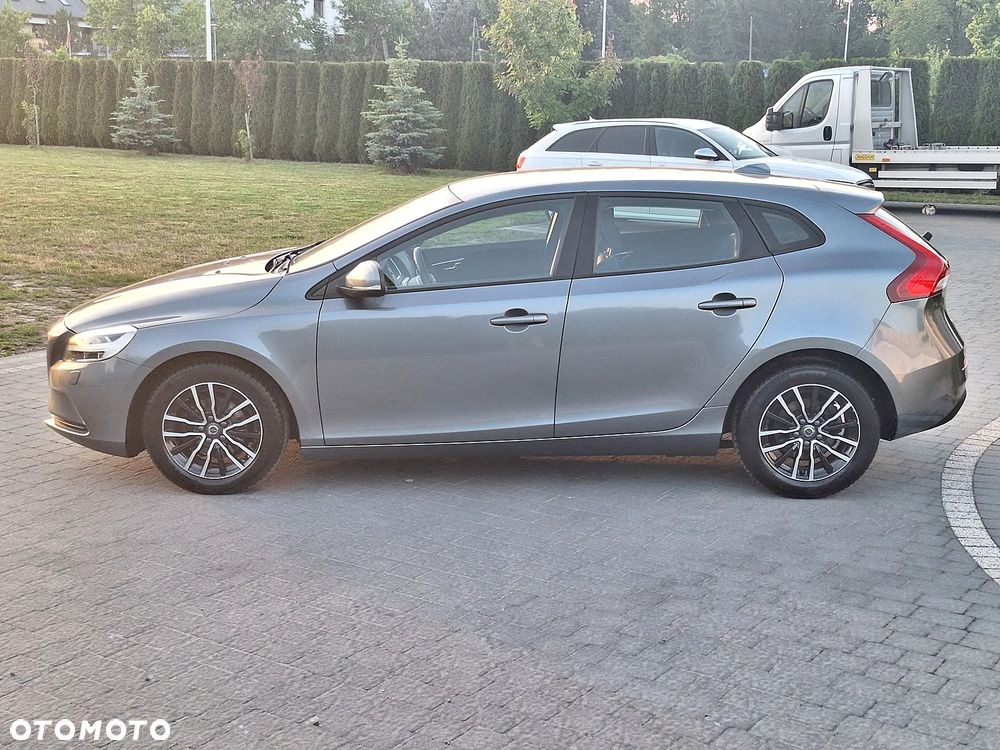 Volvo V40 D2 Kinetic - 13
