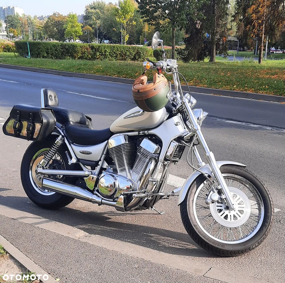 Suzuki Intruder