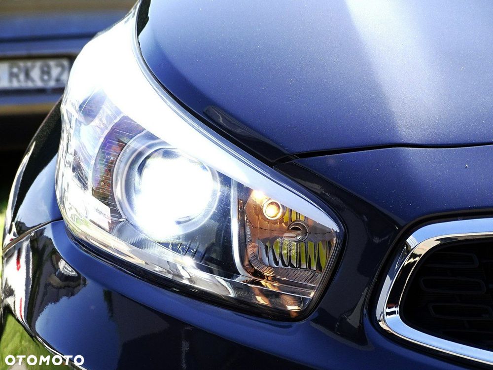 Kia Ceed - 12