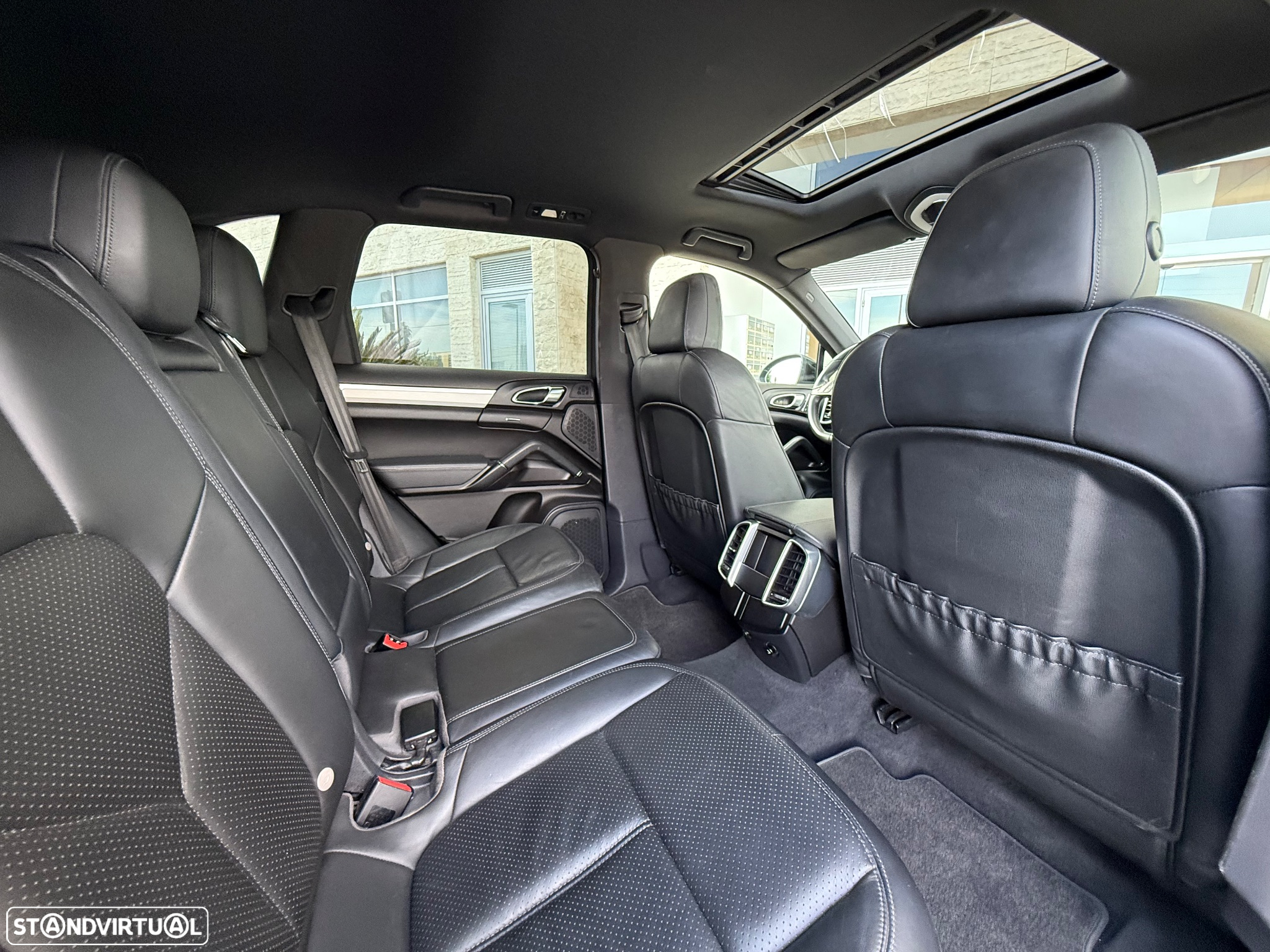 Porsche Cayenne II Platinum Edition - 30